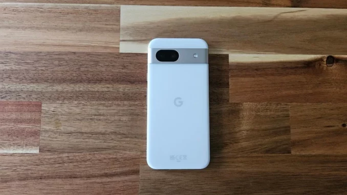 Probamos el Google Pixel 8a, el móvil barato cargado de IA>