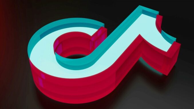 TikTok continúa amenazando el dominio de YouTube y ya prueba contenido de larga duración
