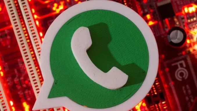 Alertan de la nueva estafa del 'Me gusta' que están usando para robar a través de WhatsApp>