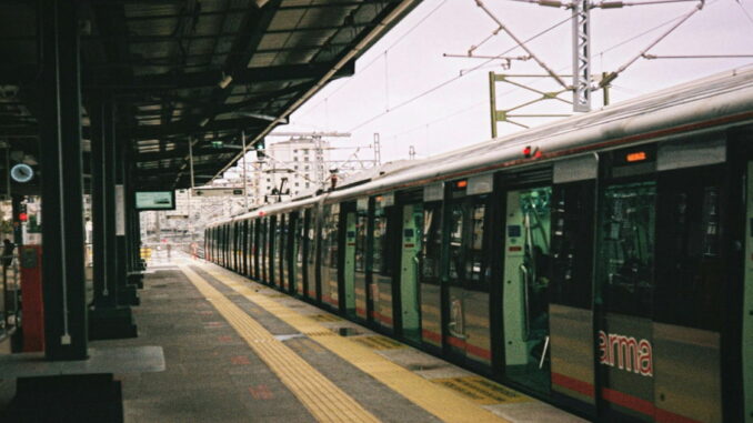 China construye un tren con fibra de carbono que podría ser el futuro de los transportes públicos