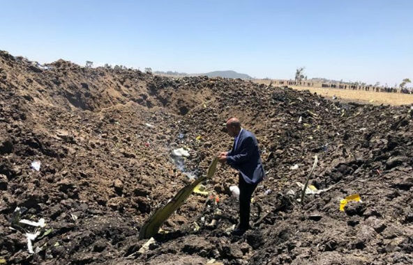 Las familias de las víctimas de los Boeing 737 MAX se oponen al acuerdo entre la empresa y el departamento de justicia que evitaría un juicio por los accidentes
