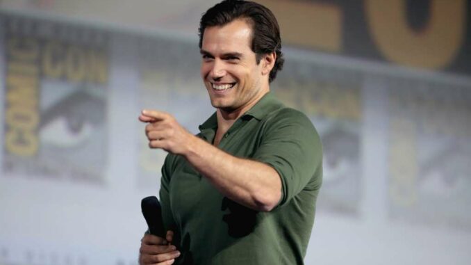 La película de ‘Warhammer 40000’, con Henry Cavill, estaría en problemas
