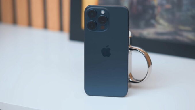 Elegante, muy potente y buena autonomía: el precio de este iPhone ha vuelto a caer 160 euros