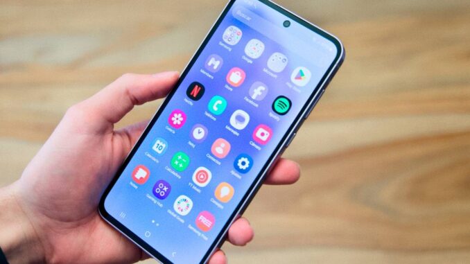 One UI 7 y Android 15 a punto de caramelo, ¿cuándo actualizará Samsung mi móvil?
