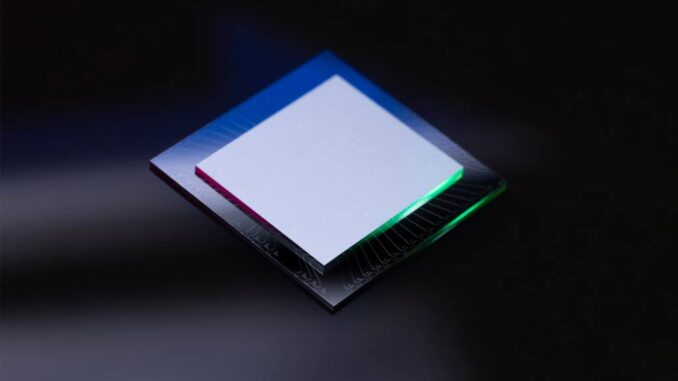 Amazon presenta Ocelot, su primer chip cuántico