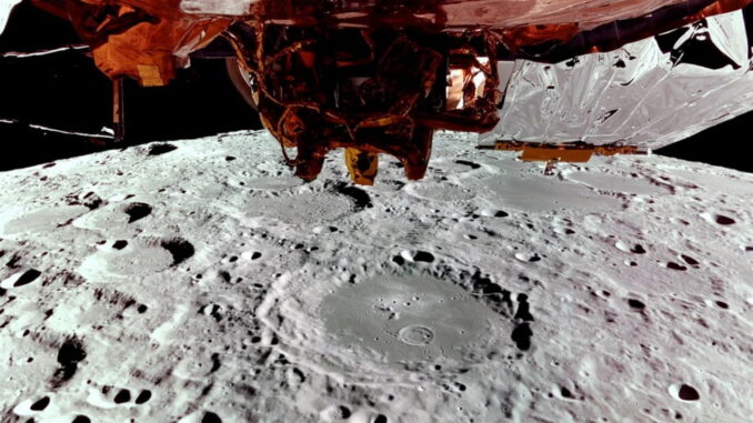 La nave espacial Blue Ghost ya está recorriendo la órbita de la Luna y estas son las imágenes que ha tomado hasta ahora
