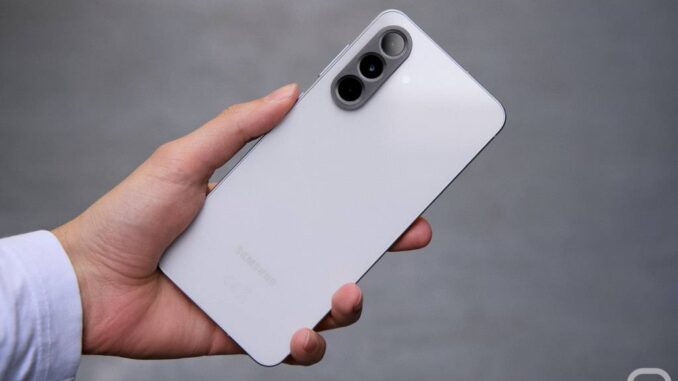 Samsung lleva a sus móviles más baratos dos funciones exclusivas (y muy útiles) de los Galaxy S25